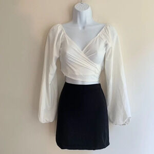 Women’s Cropped Tie up Top Off the shoulders Long Sleeve White Size Small